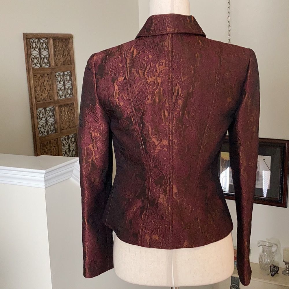 THE LIMITED Jacquard Blazer Wool Blend Crystal Buttons in Cranberry Sz 2 NWOT - Picture 4 of 6